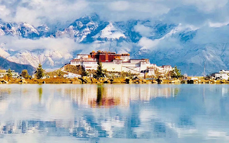上海発　チベットラサ・ヤムドォク湖3日間観光ツアー
