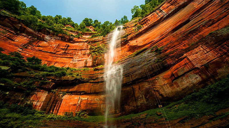 貴州赤水丹霞観光案内～「セイナン・スカイ」（中国旅行社）