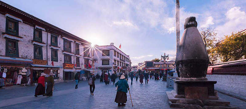 チベットラサ　バルコル街（八廓街）
