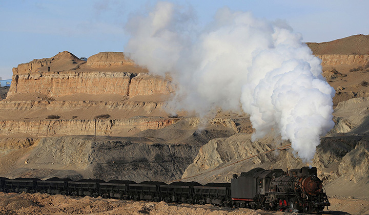 新疆ハミ三道嶺蒸気機関車